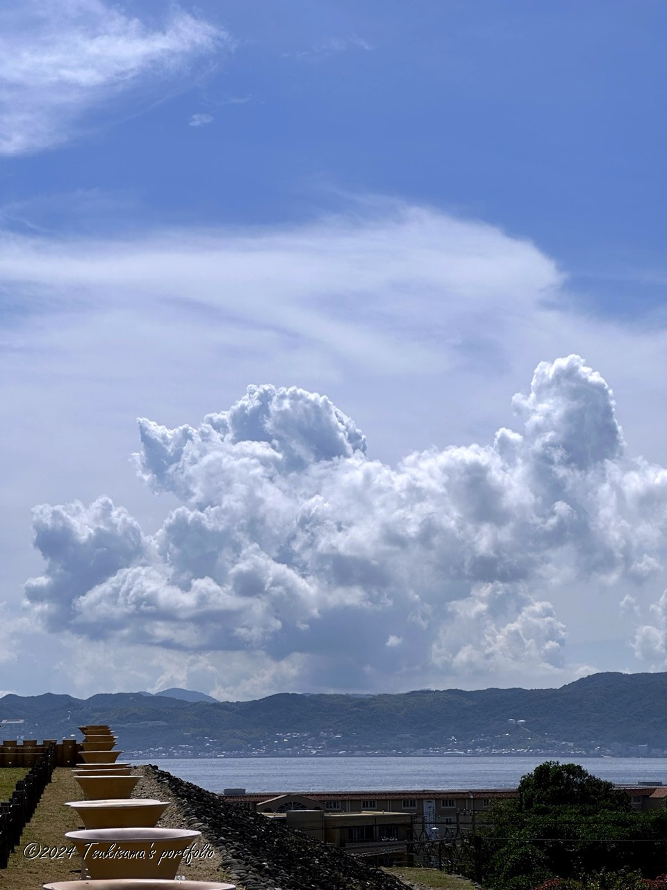 まだまだこういう雲の出番が続きそうです。iphone 14 pro