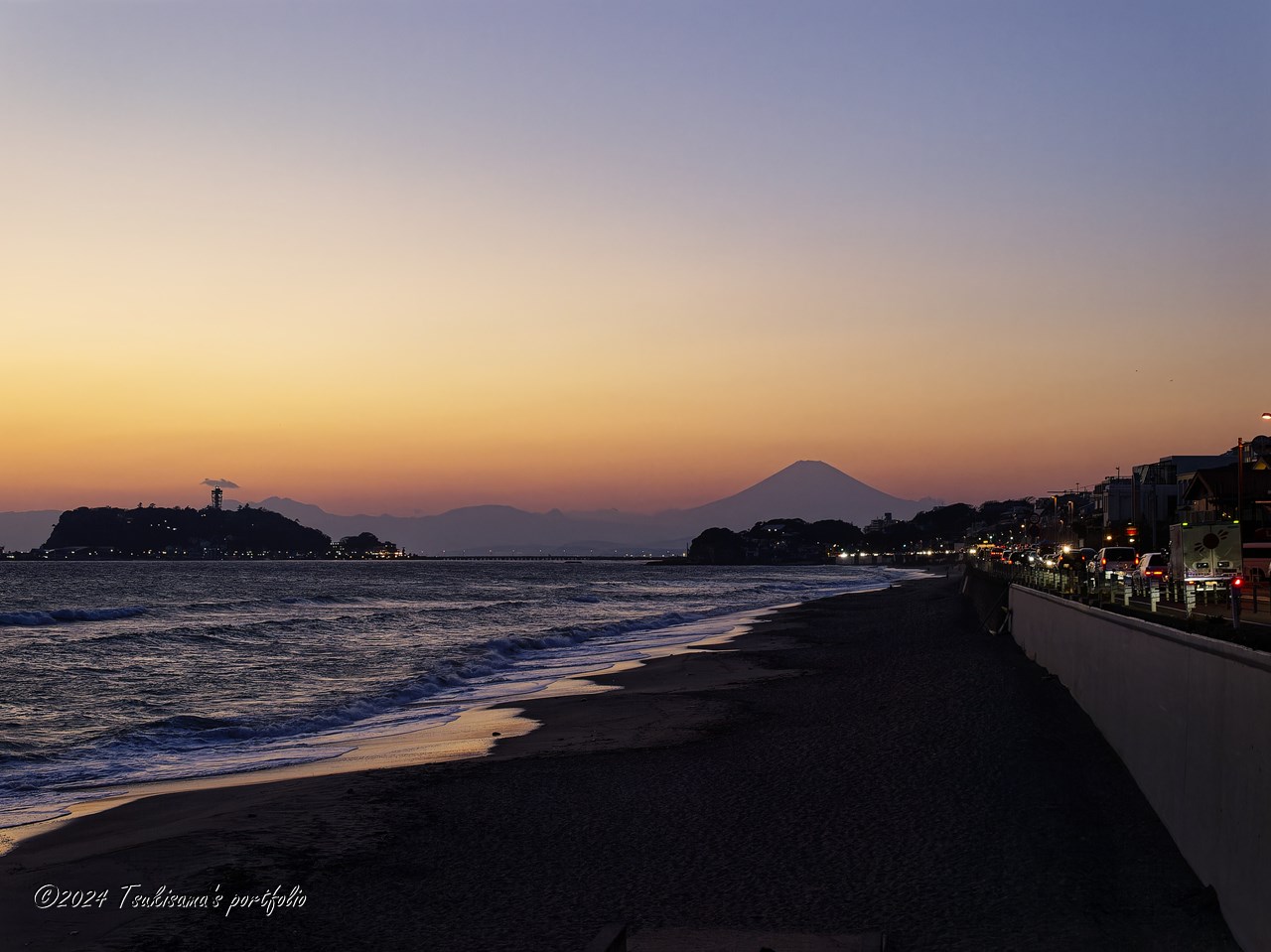 江の島と富士山。OLYMPUS E-3 + ZD 14-54mm F2.8-3.5 (2008/12/30)