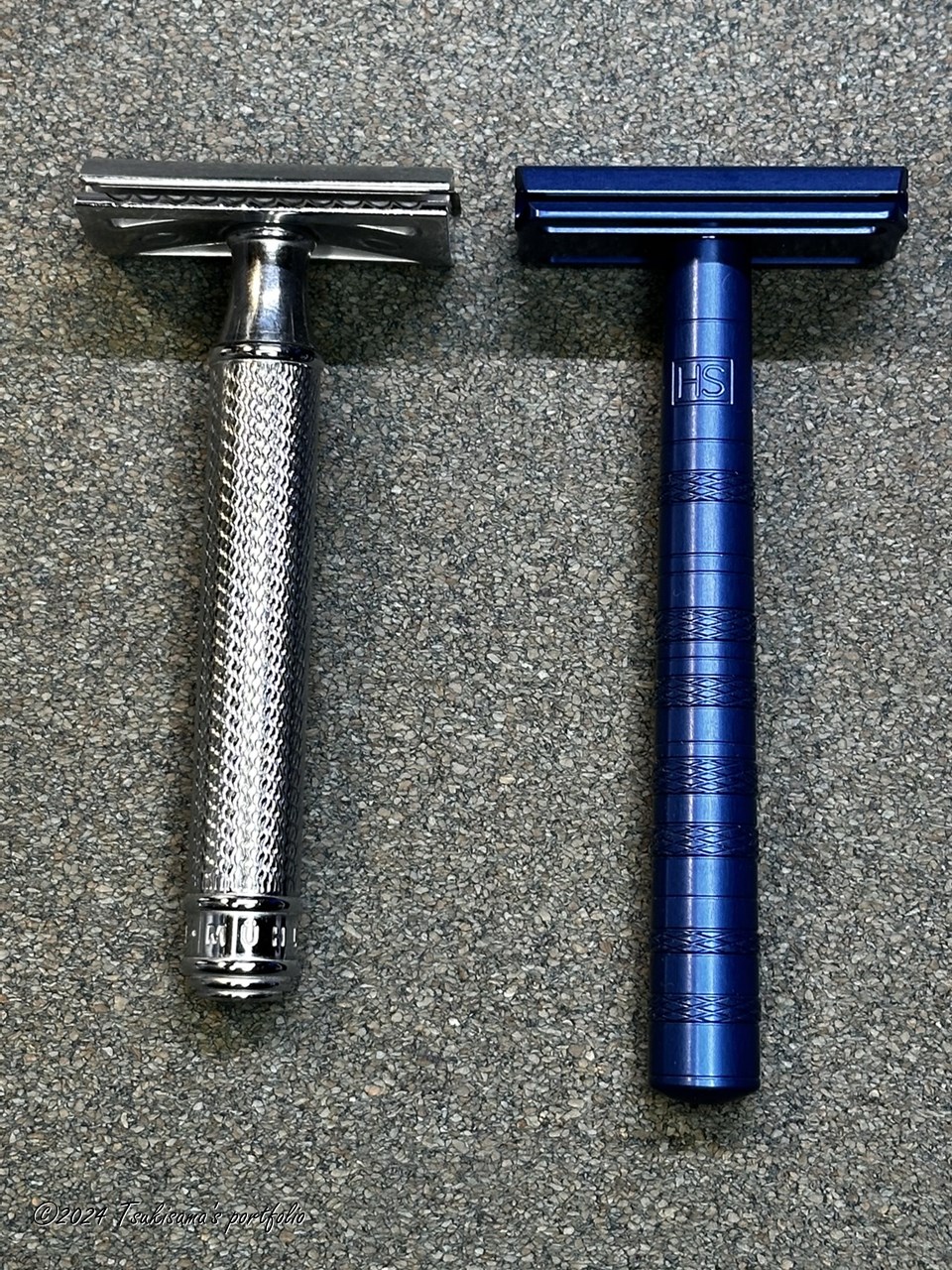 趣味だから買い集めてしまうのか、買い集めるから趣味なのか。 それはまあいいとして、また買ってしまいました(右側)。 カミソリらしからぬカラーを選択しましたが、気に入ってしまいました。 iphone 14 pro