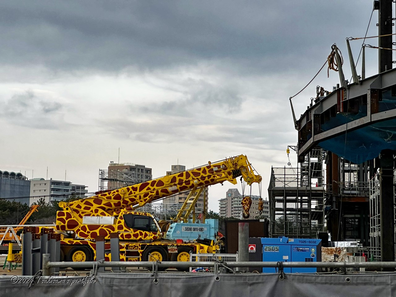 細部までキリン柄でした。 iphone 14 pro