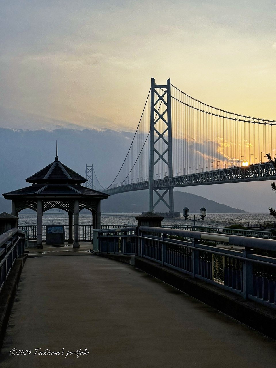 コロコロと変わる天候で一時は強風雨までありましたが、タイミングよく夕日(時間的にちょっと早いかもですが)を見ることができました。 iphone 14 pro