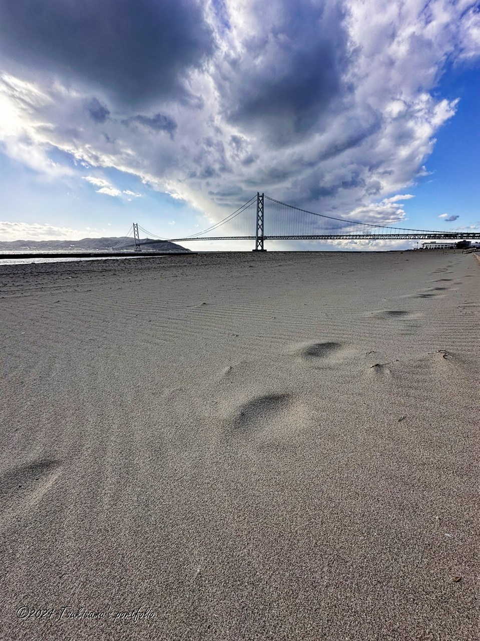 風が強いから砂紋ができてるかな、と期待しましたがもう一息ってところです。 iphone 14 pro