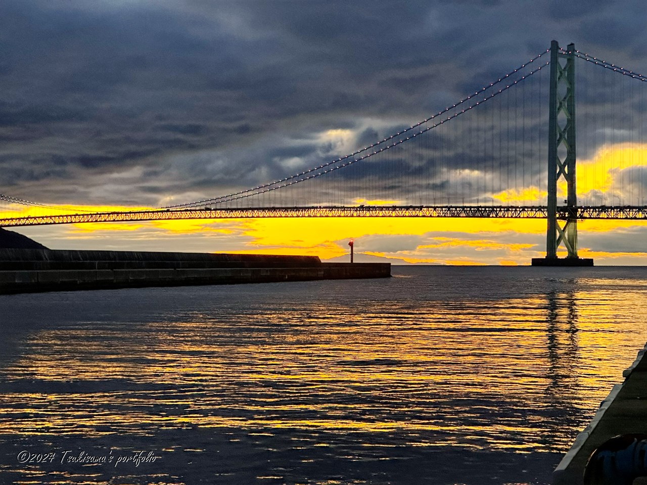ちょっと雲が多めでしたが、夕景としては悪くない感じでした。 iphone 14 pro