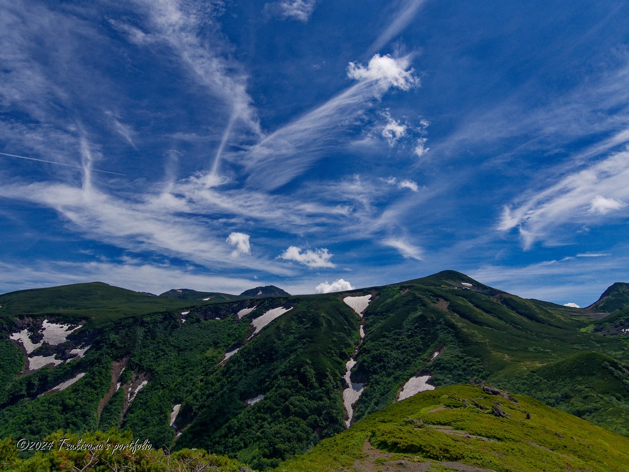 OLYMPUS OM-D E-M1 + LUMIX G X VARIO PZ 14-42mm F3.5-5.6 ASPH 剣が峰から見た雲